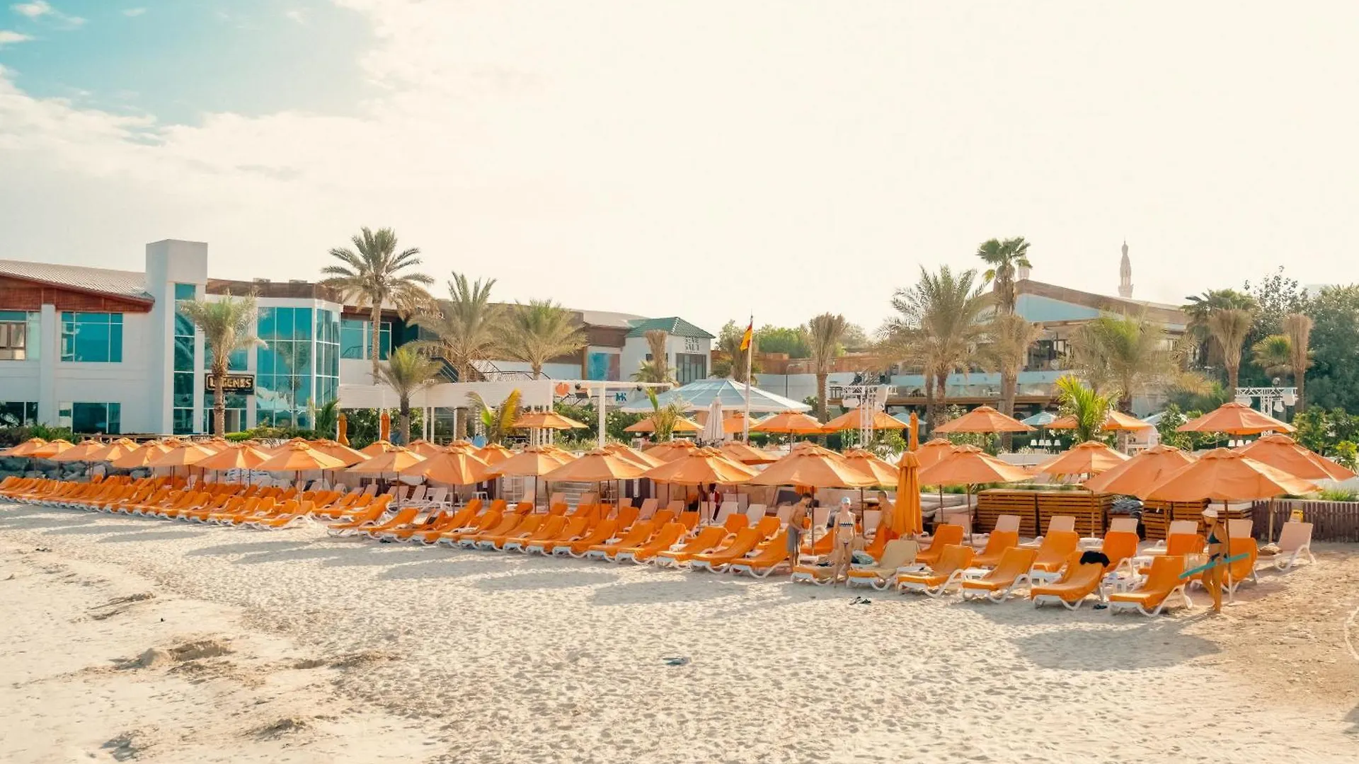 Dubai Marine Beach Resort & Spa 5*,