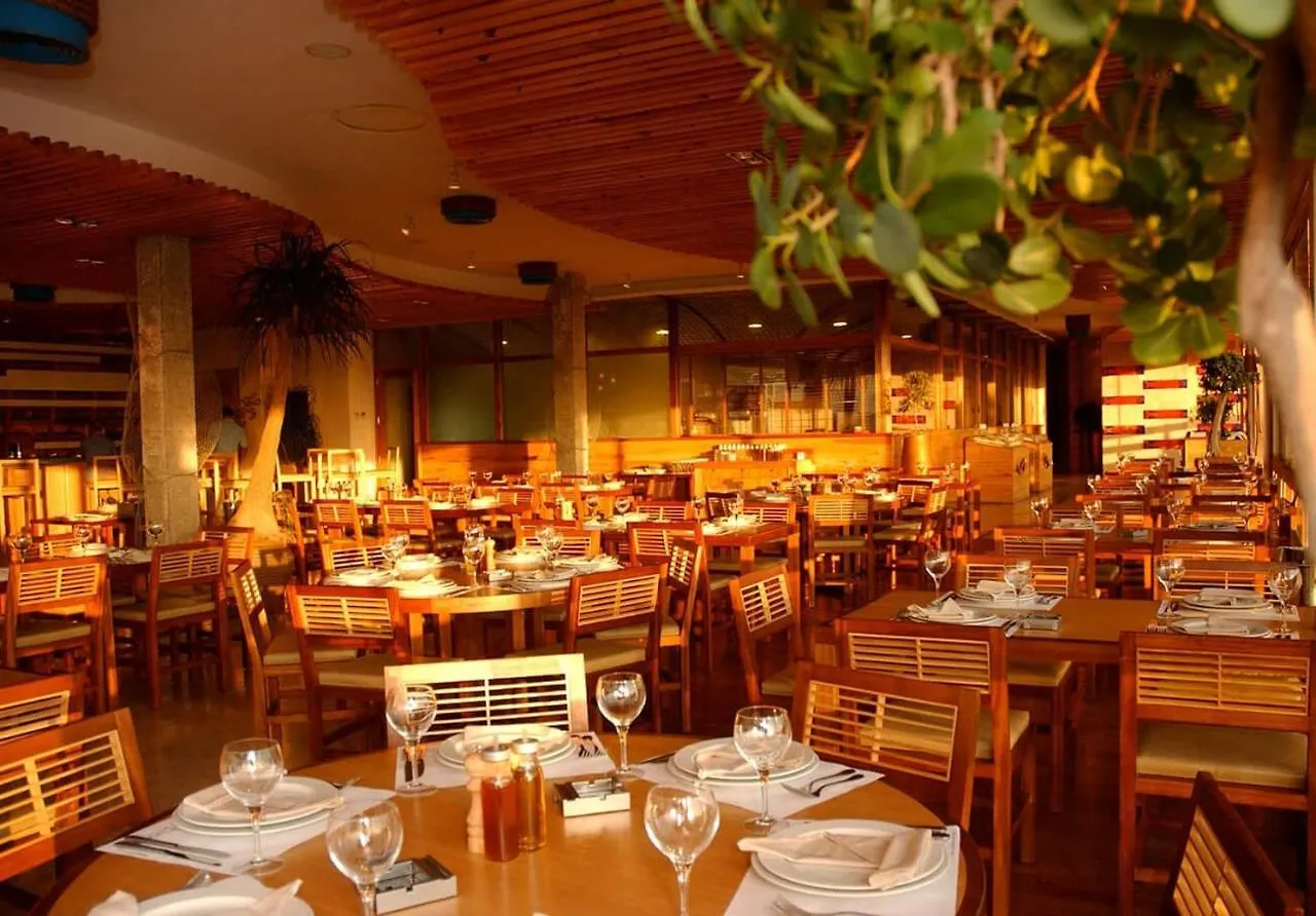 Dubai Marine Beach Resort & Spa