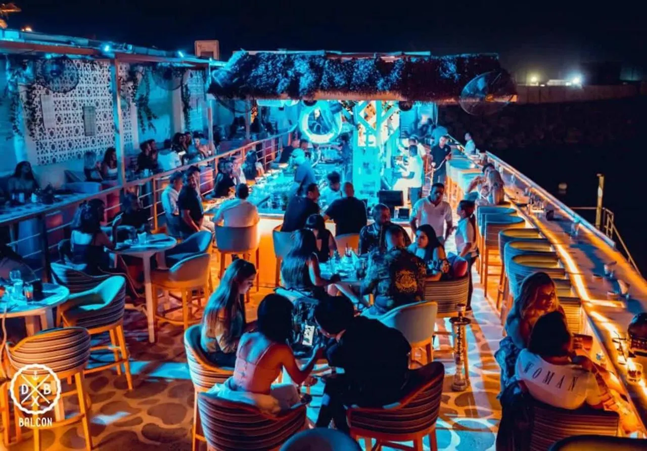 Dubai Marine Beach Resort & Spa
