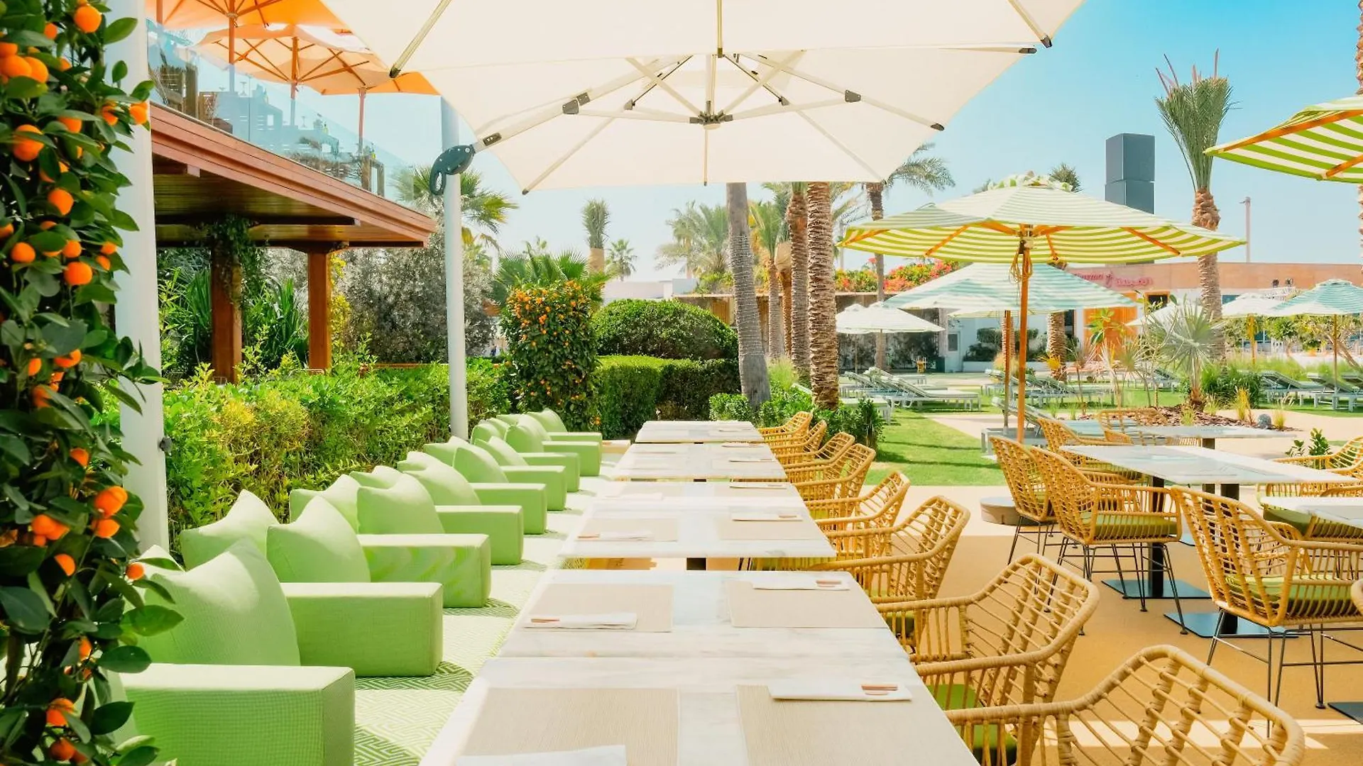 *****  Dubai Marine Beach Resort & Spa United Arab Emirates